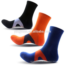 2019 Hot Sale Men&#39;s Cushioned Dri-Fit Athletic Compression Sports Outdoor Crew Socks
